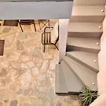 Kefi House